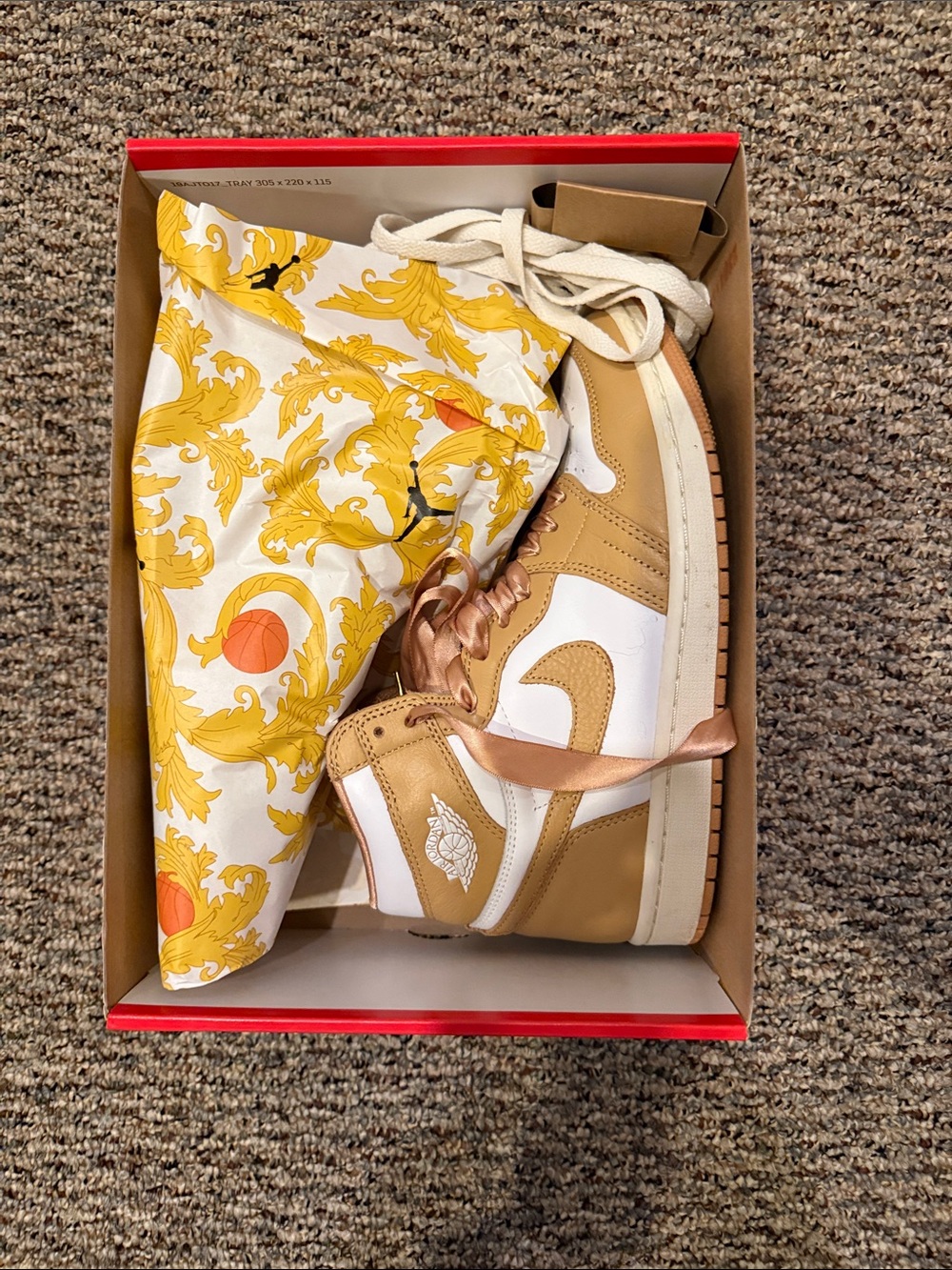 Jordan Women's Sneakers White and Tan High Top
